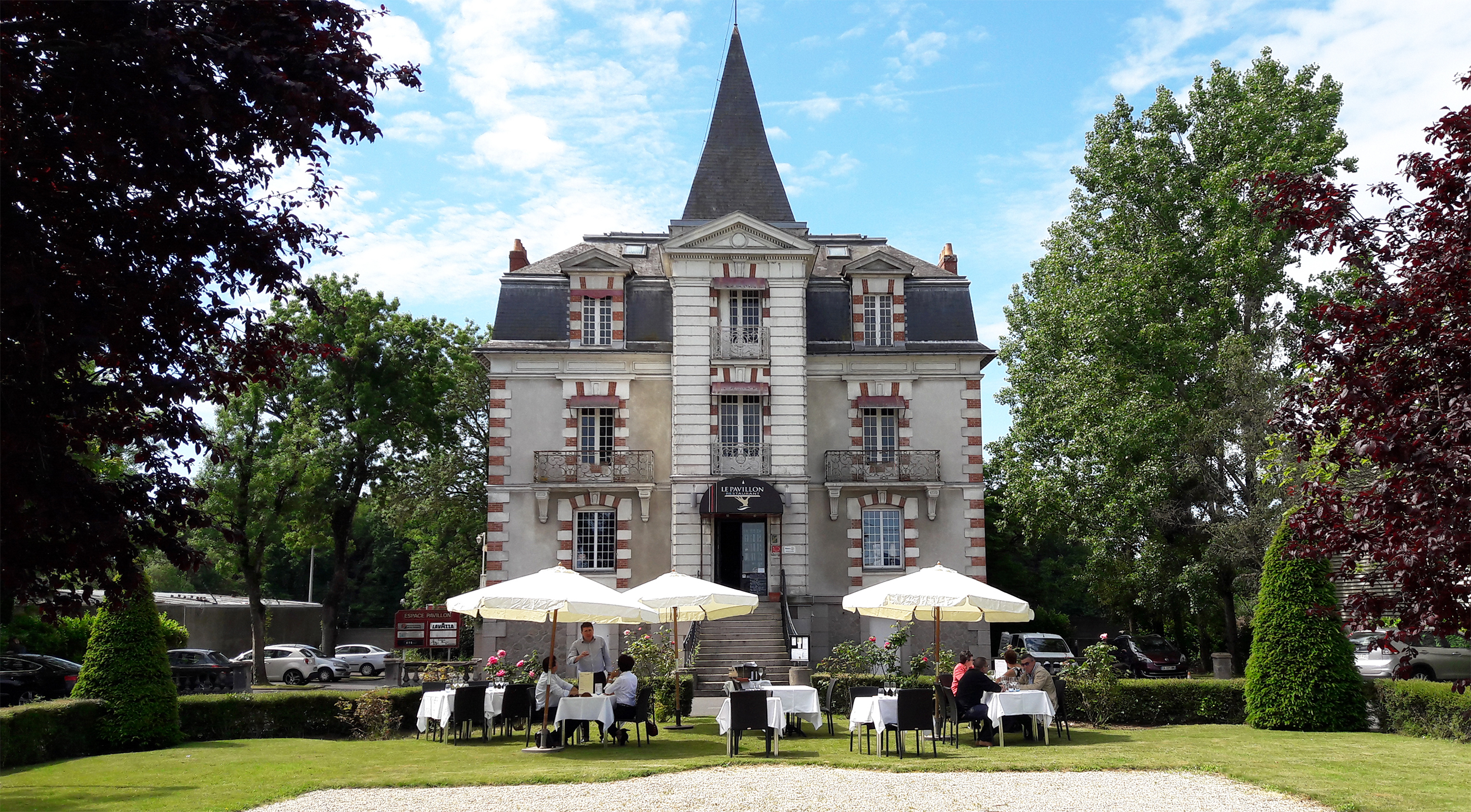 Restaurant traditionnel Le Pavillon à Saint Herblain ouvert du lundi au samedi